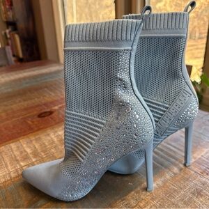Steve Madden Maxwelle Embellished Baby Blue Sock Ankle Boots Size 7M Rhinestone